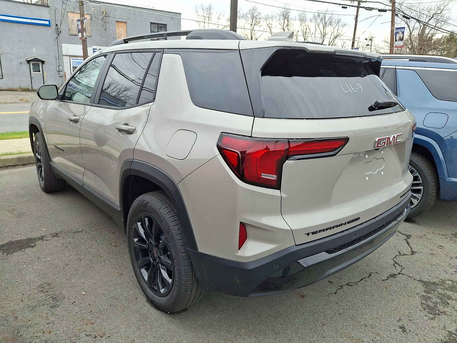 New 2026 GMC Terrain Elevation w/ Elevation Premium Package AWD/4WD image 4