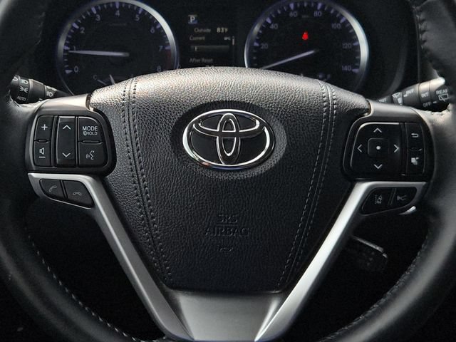 Certified 2019 Toyota Highlander SE w/ Nightshade Edition AWD/4WD image 23