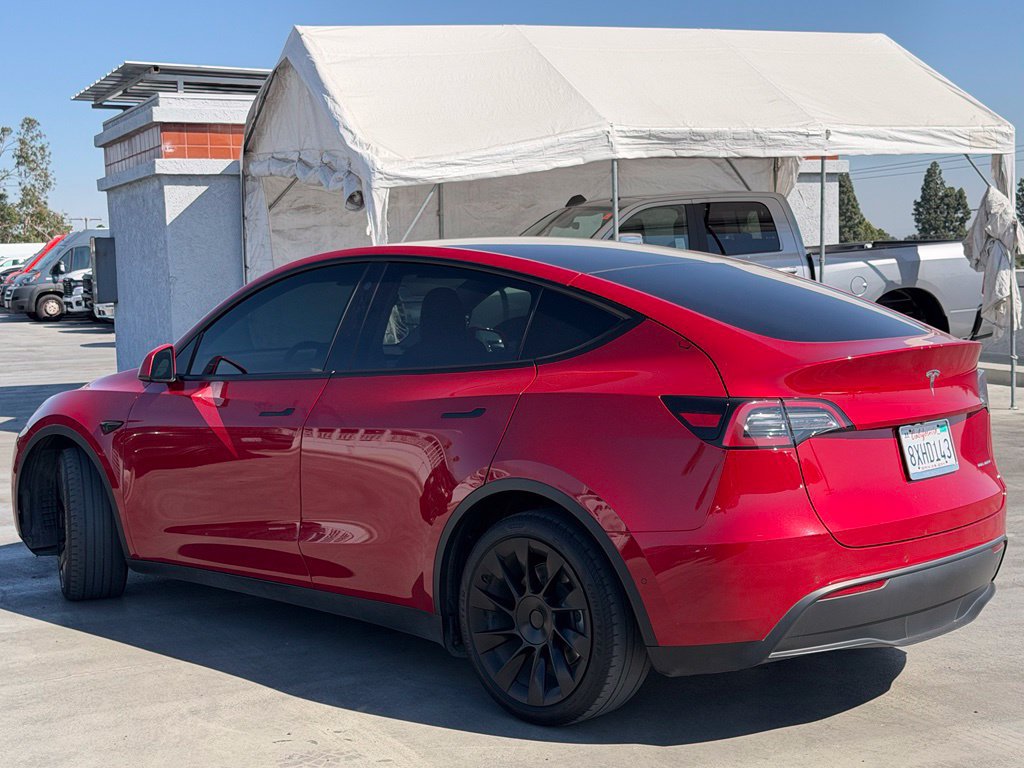 Used 2021 Tesla Model Y Long Range AWD/4WD image 2