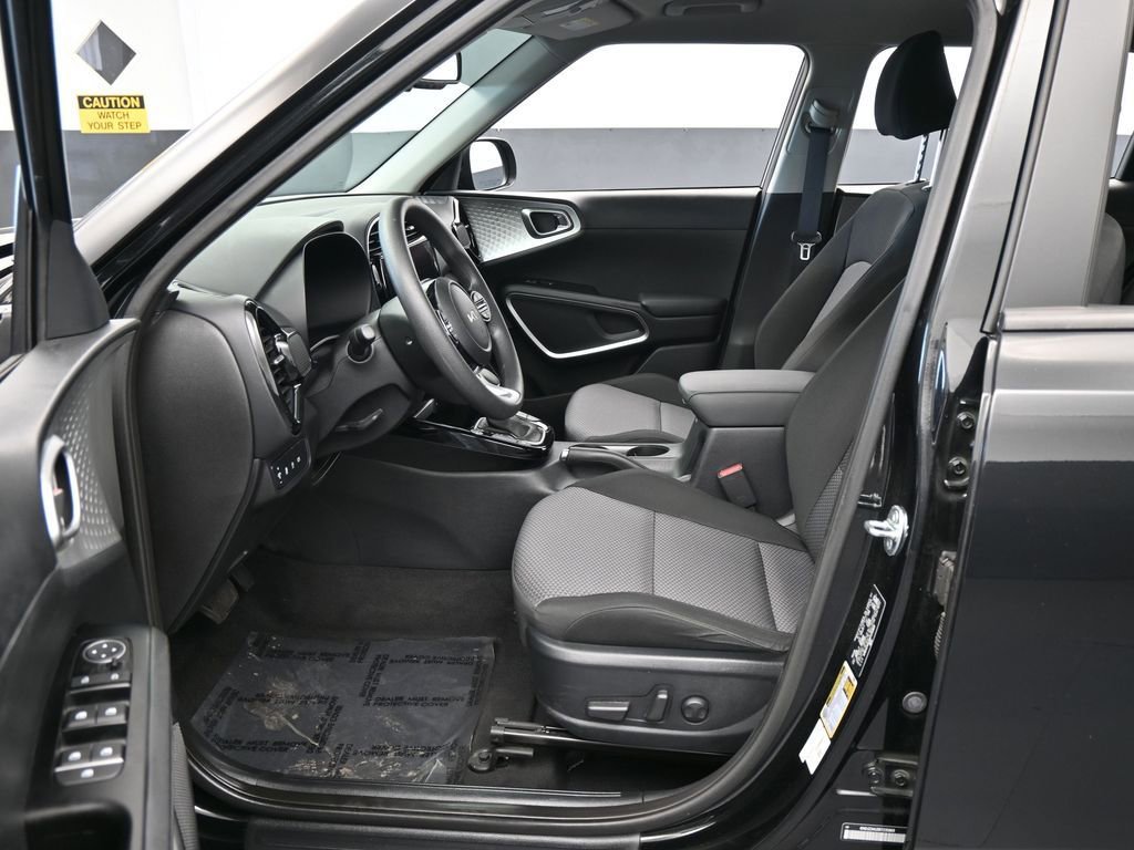 Used 2024 Kia Soul S image 11