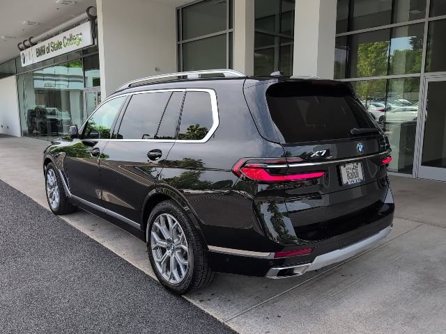 Used 2025 BMW X7 xDrive40i w/ Premium Package AWD/4WD image 9