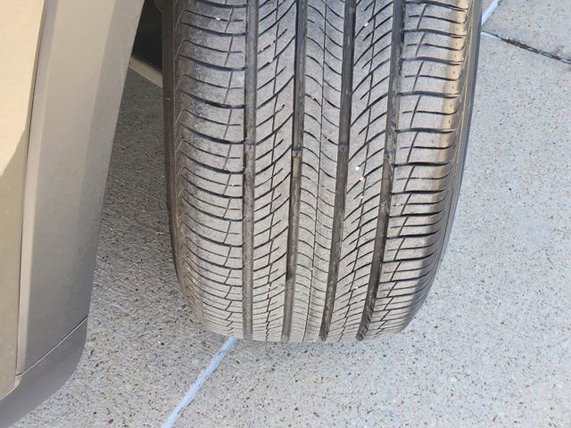 Used 2024 Chevrolet Trax LT w/ Sunroof Package image 18