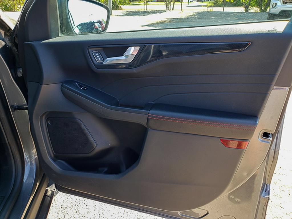 Used 2023 Ford Escape ST-Line FWD image 28