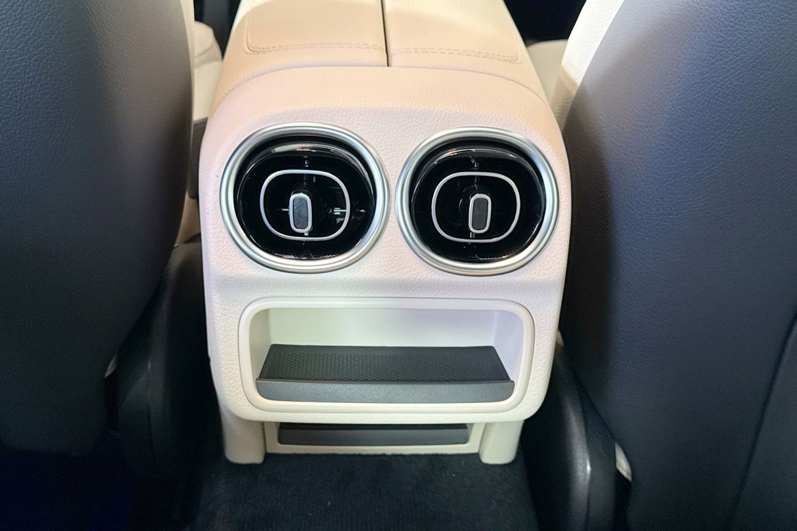 New 2026 Mercedes-Benz C 300 Sedan image 23