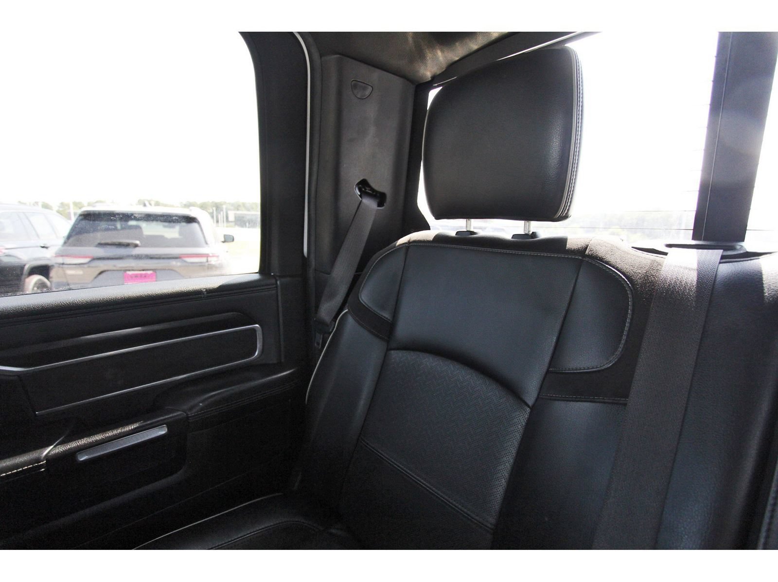 Used 2019 RAM 3500 Laramie AWD/4WD image 14