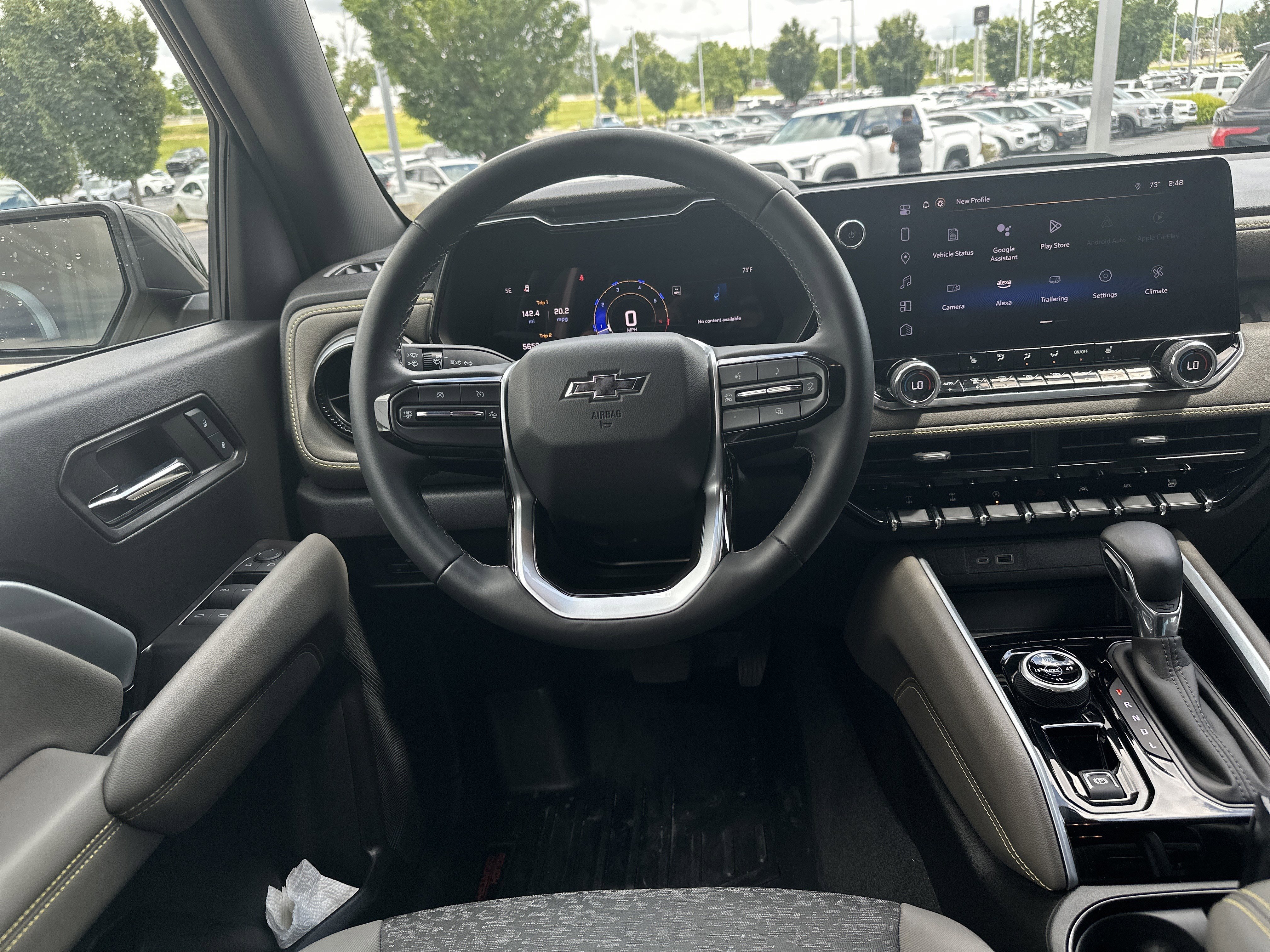 Used 2024 Chevrolet Colorado ZR2 w/ Technology Package AWD/4WD image 16