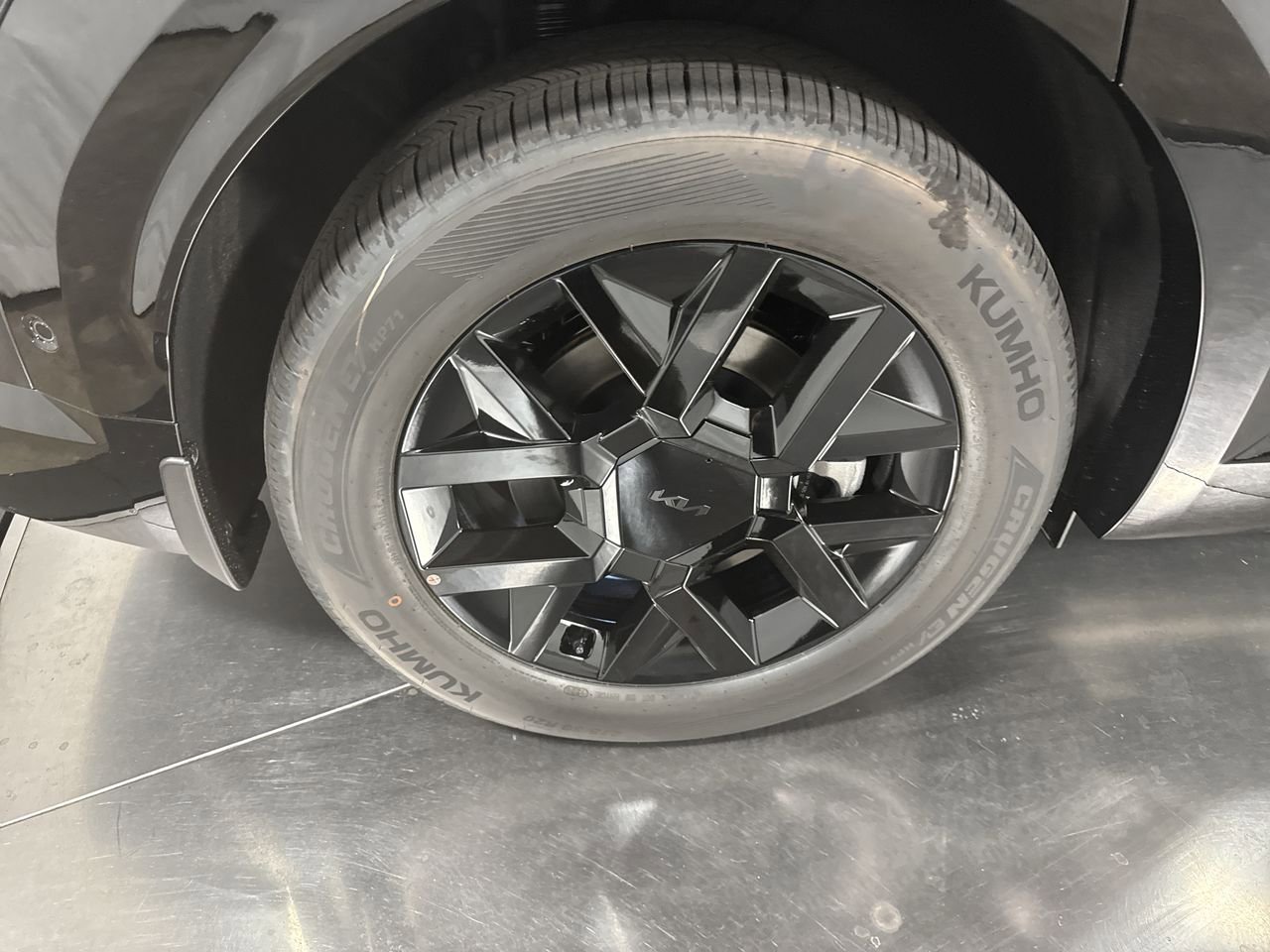 New 2026 Kia EV9 Land w/ Nightfall Edition Package image 13