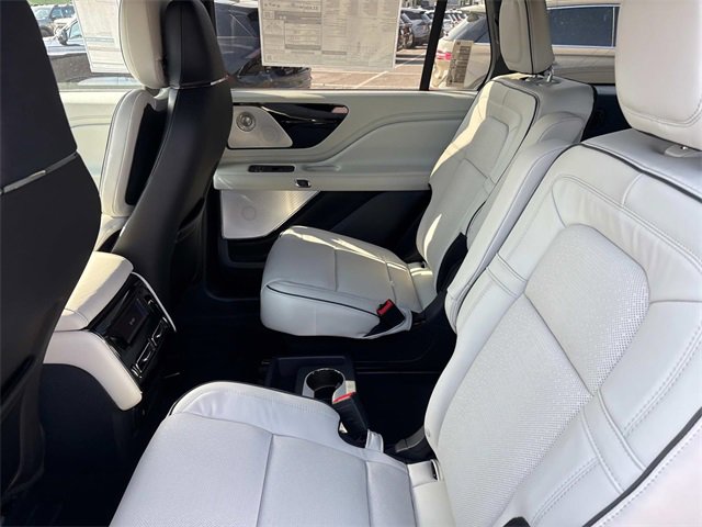 New 2025 Lincoln Aviator Black Label w/ Jet Appearance Package image 19