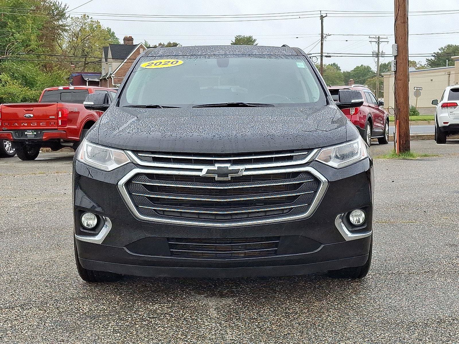 Used 2020 Chevrolet Traverse LT image 2