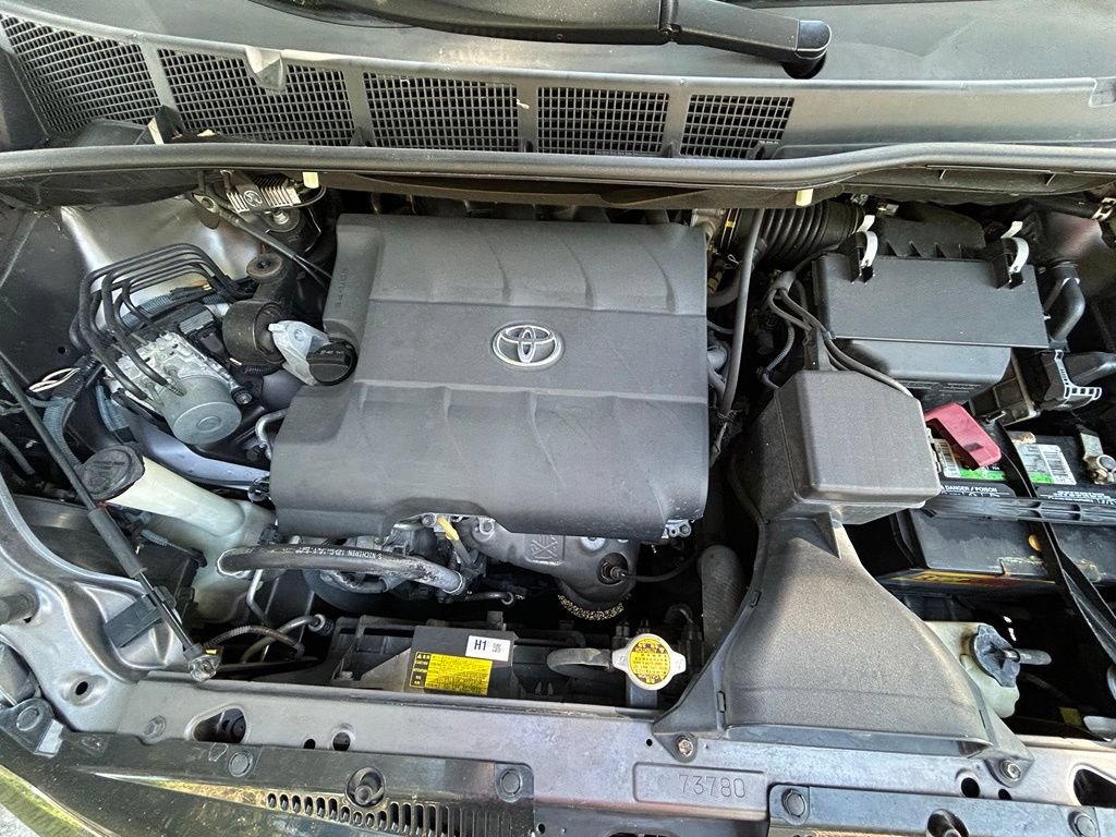 Used 2016 Toyota Sienna SE FWD image 12