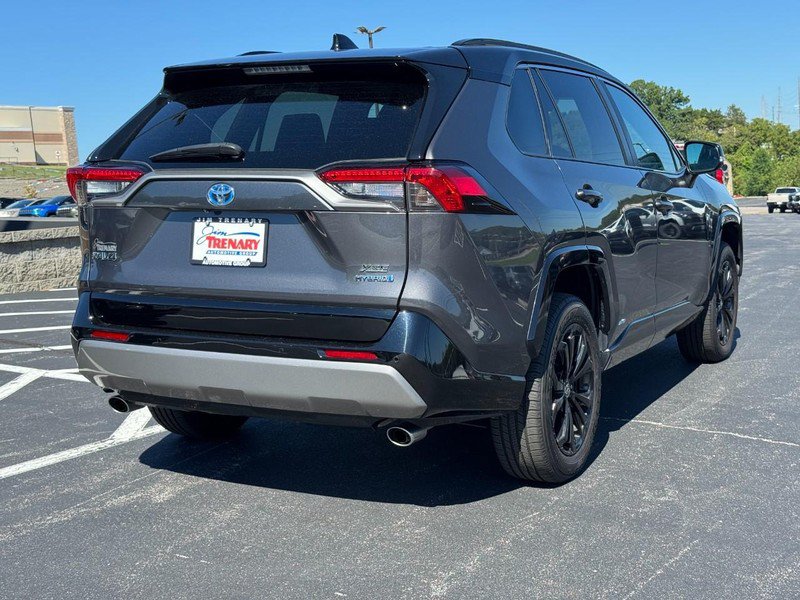 Used 2023 Toyota RAV4 XSE AWD/4WD image 3