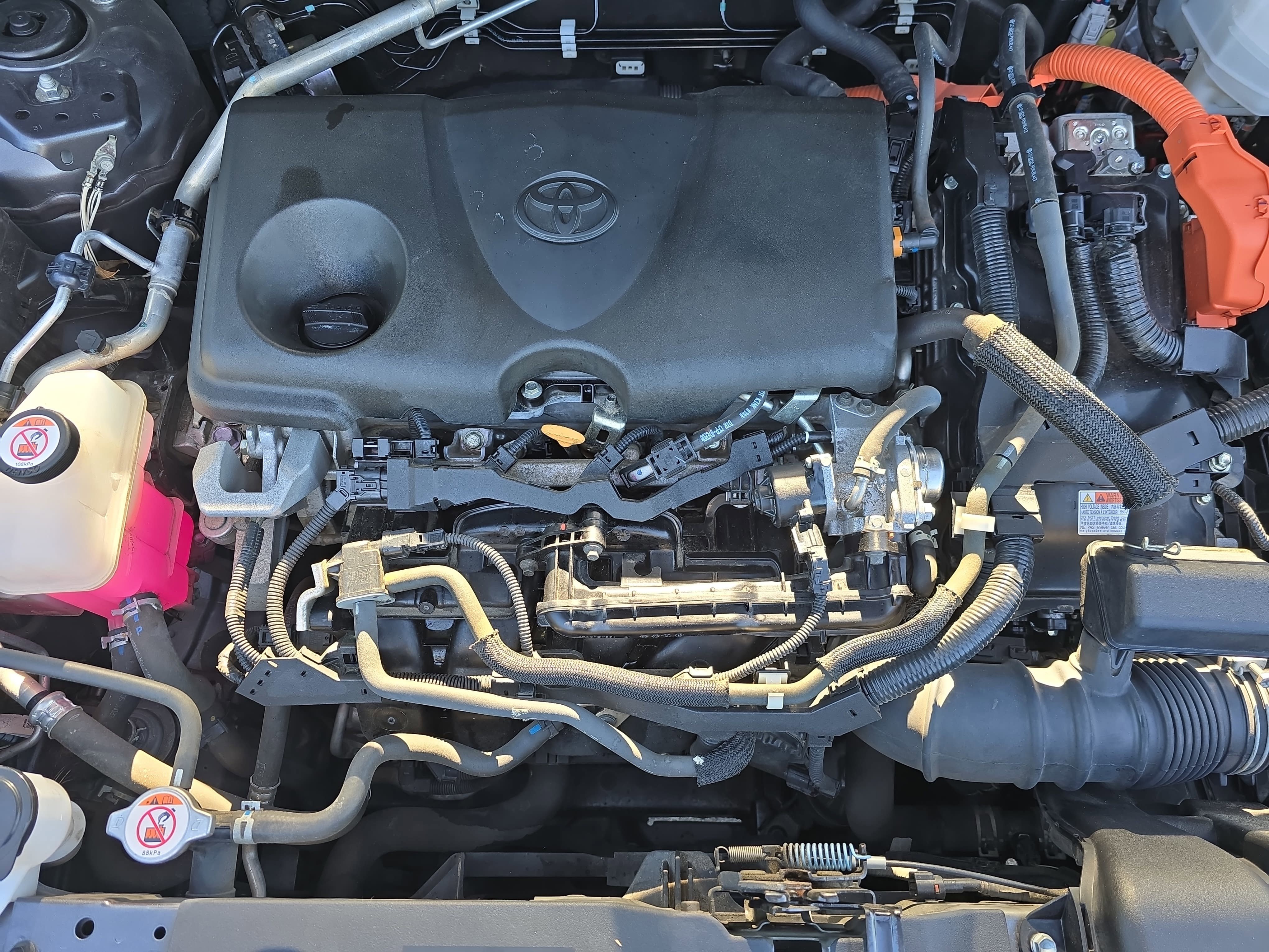 Used 2022 Toyota RAV4 XLE AWD/4WD image 24