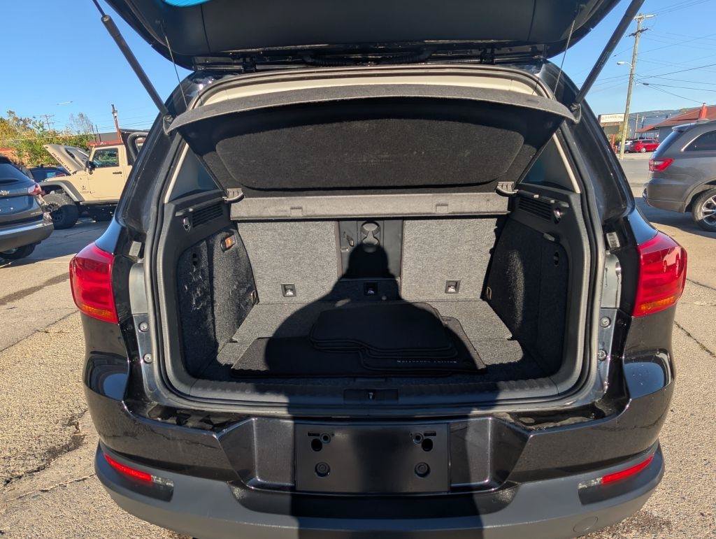 Used 2017 Volkswagen Tiguan Wolfsburg Edition AWD/4WD image 37