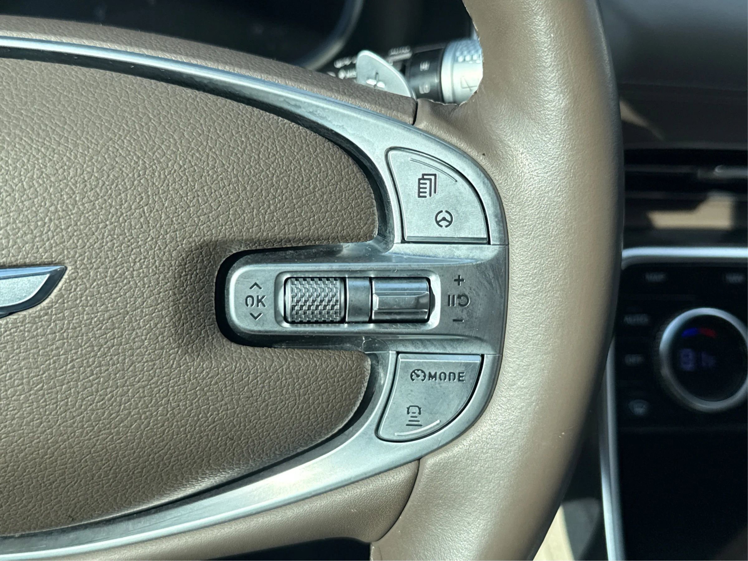 Used 2021 Genesis GV80 2.5T w/ Advanced Package 02 image 36