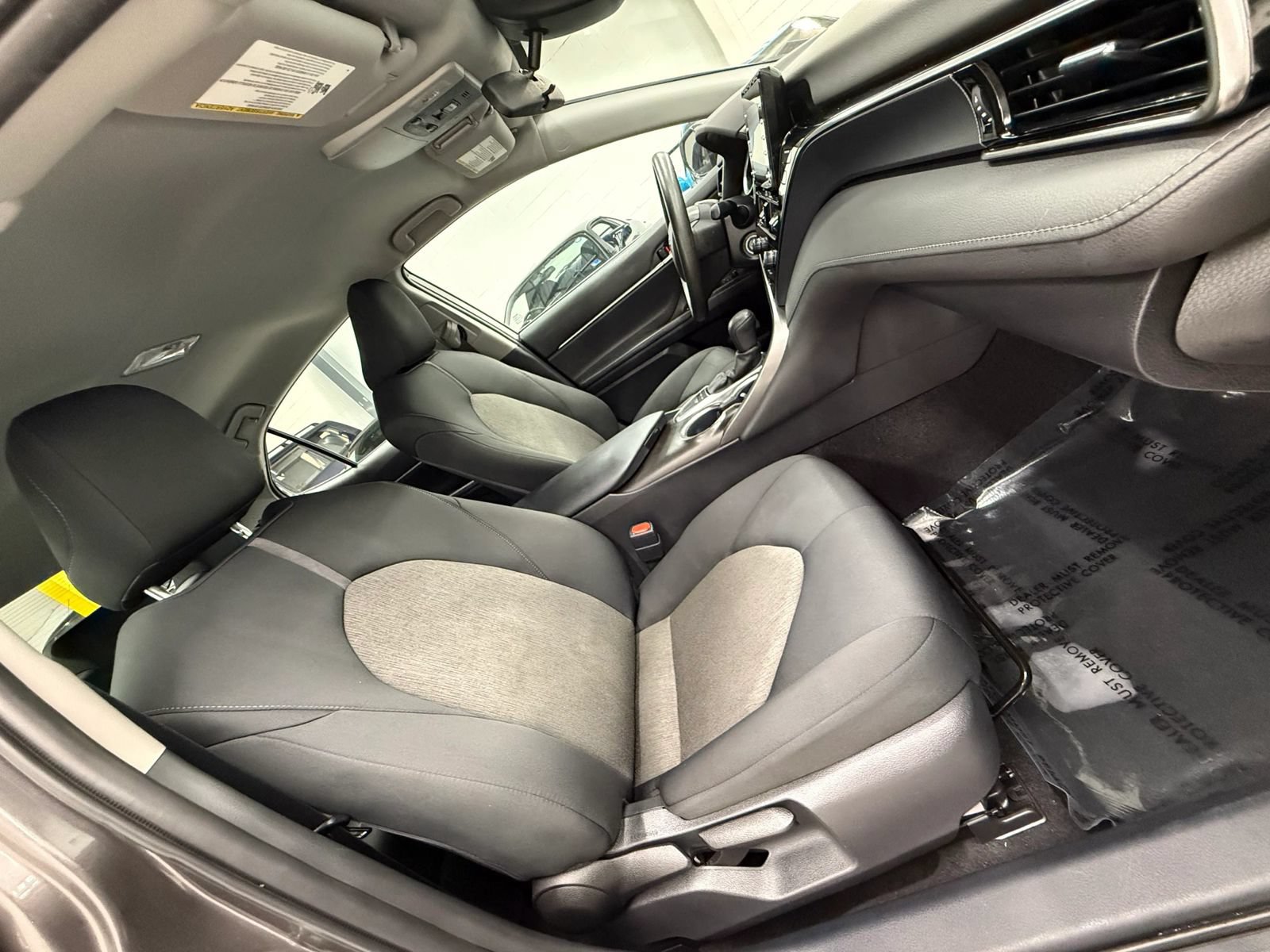 Used 2022 Toyota Camry LE FWD image 22