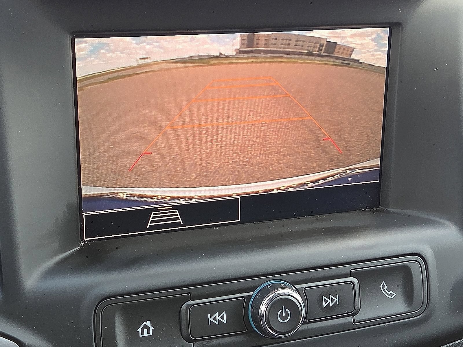 Used 2024 GMC Terrain SLE FWD image 27