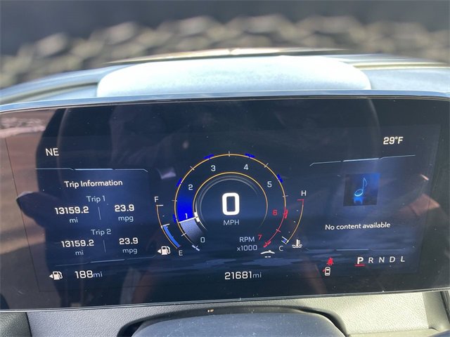 Used 2025 Chevrolet Traverse LT image 15