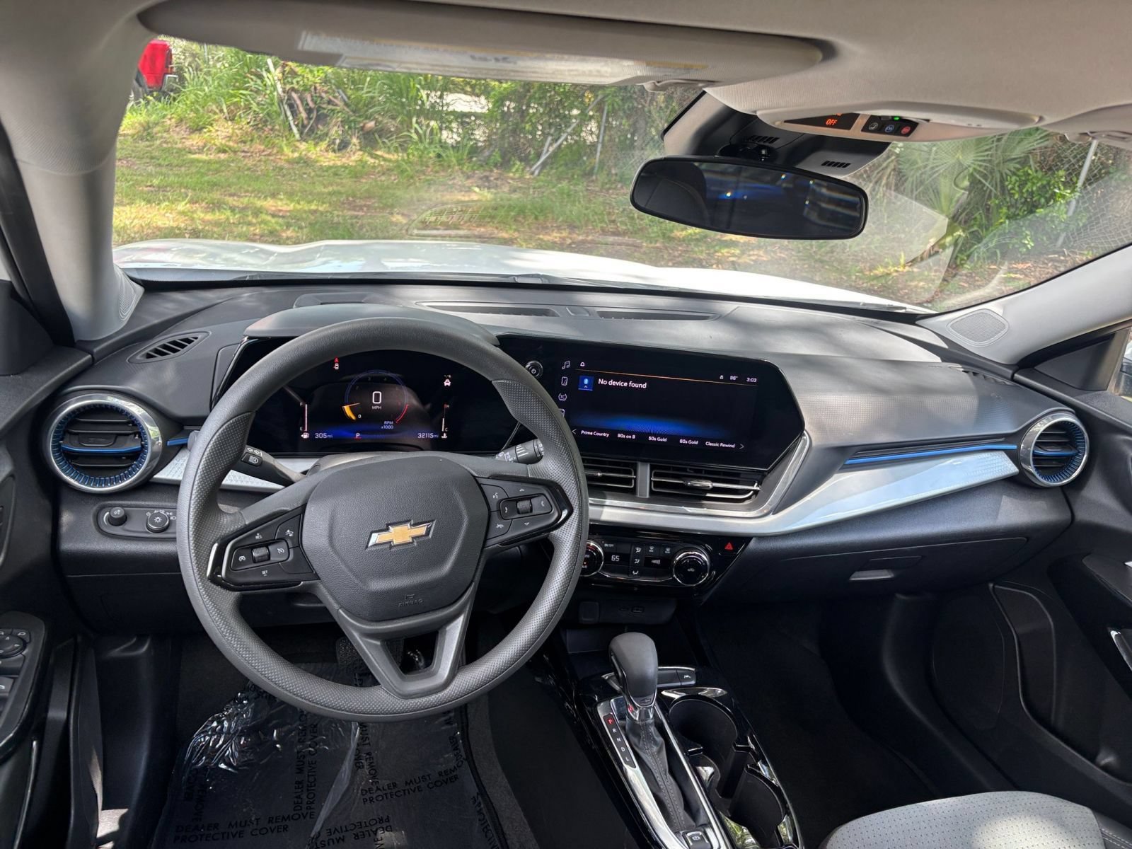 Used 2025 Chevrolet Trax LT FWD image 31