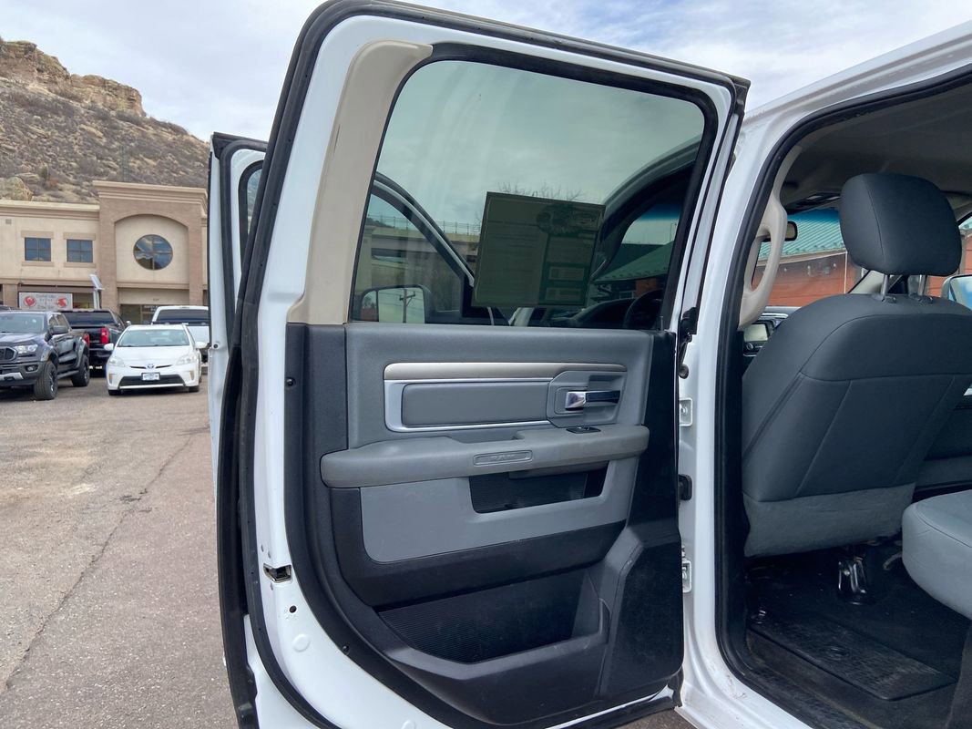 Used 2015 RAM 3500 SLT w/ Cold Weather Group image 25