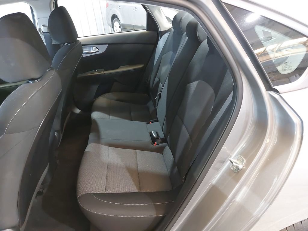 Used 2022 Kia Forte LXS FWD image 15