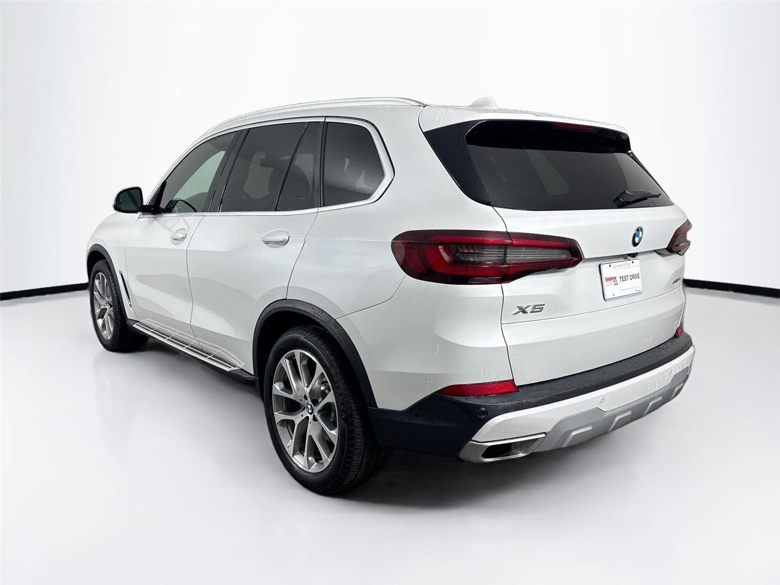 Used 2023 BMW X5 sDrive40i w/ Premium Package image 8