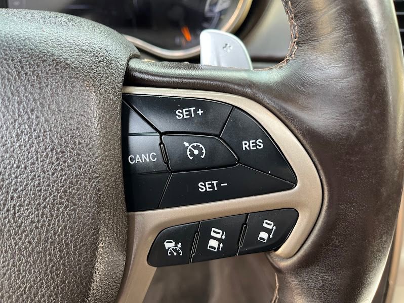 Used 2014 Jeep Grand Cherokee Summit image 16