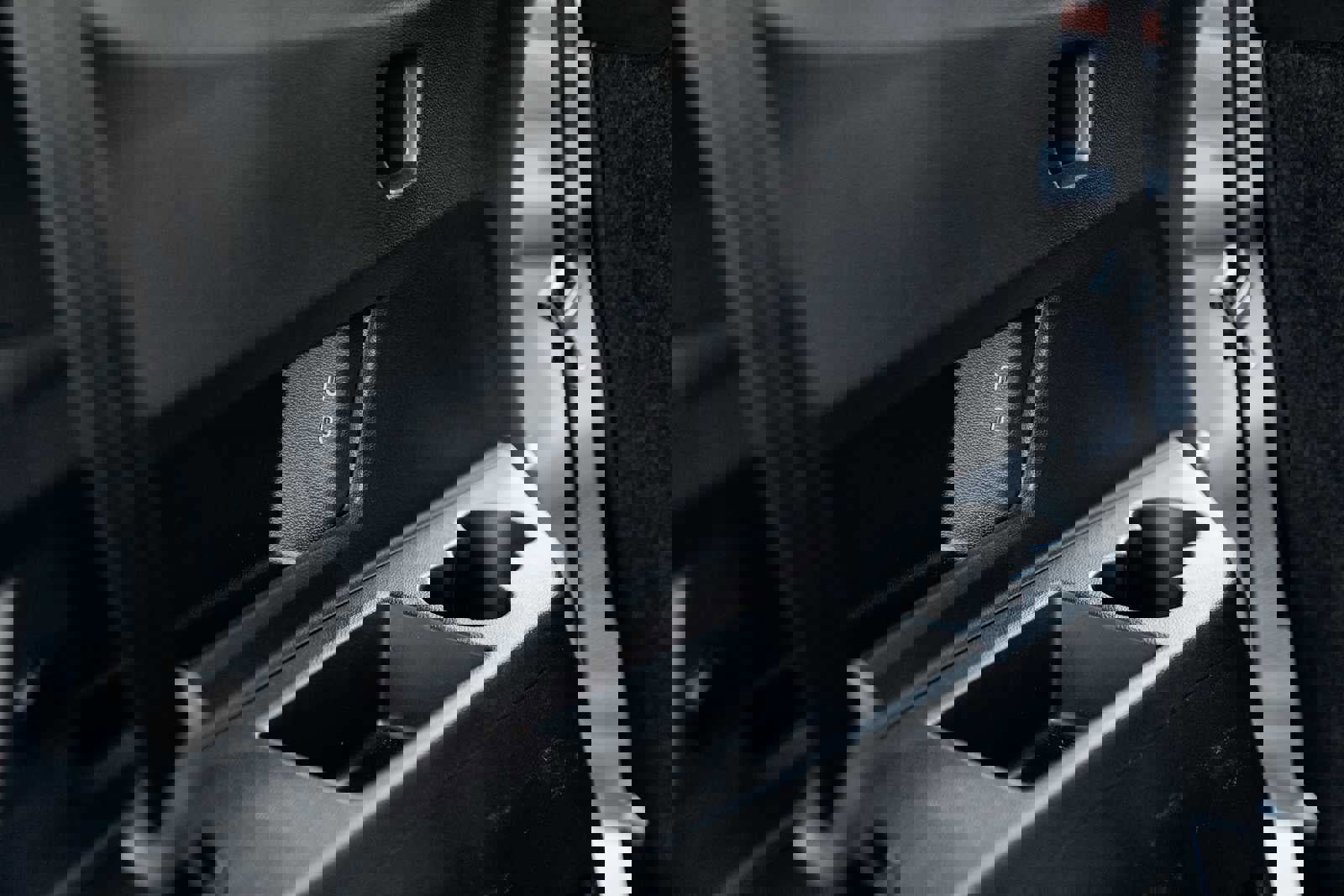 Used 2025 Volkswagen Atlas SE image 44