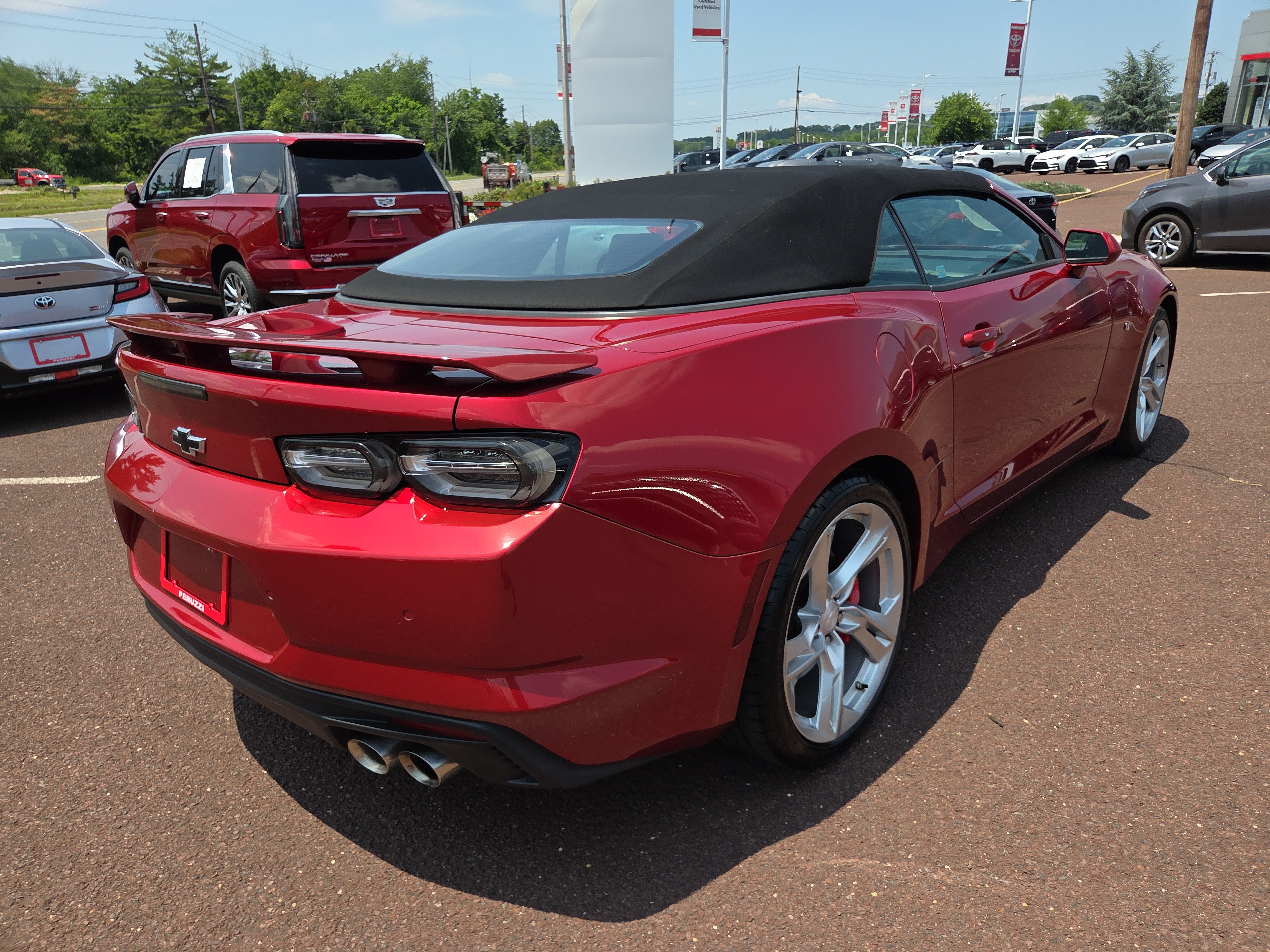 Used 2020 Chevrolet Camaro SS RWD image 10