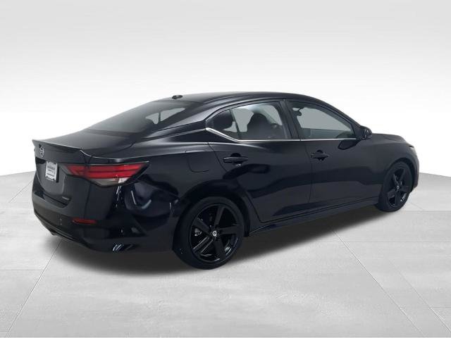 Certified 2022 Nissan Sentra SR w/ Midnight Edition FWD image 8