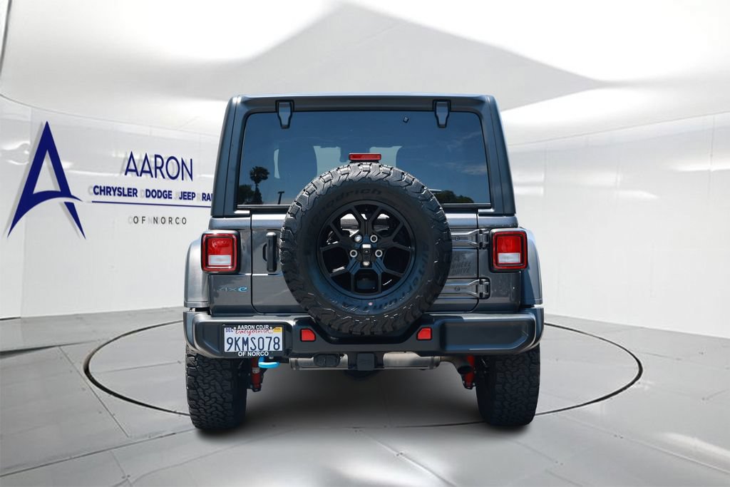 Used 2024 Jeep Wrangler Unlimited AWD/4WD image 3