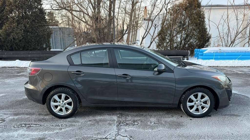 Used 2010 MAZDA MAZDA3 i Touring FWD image 8