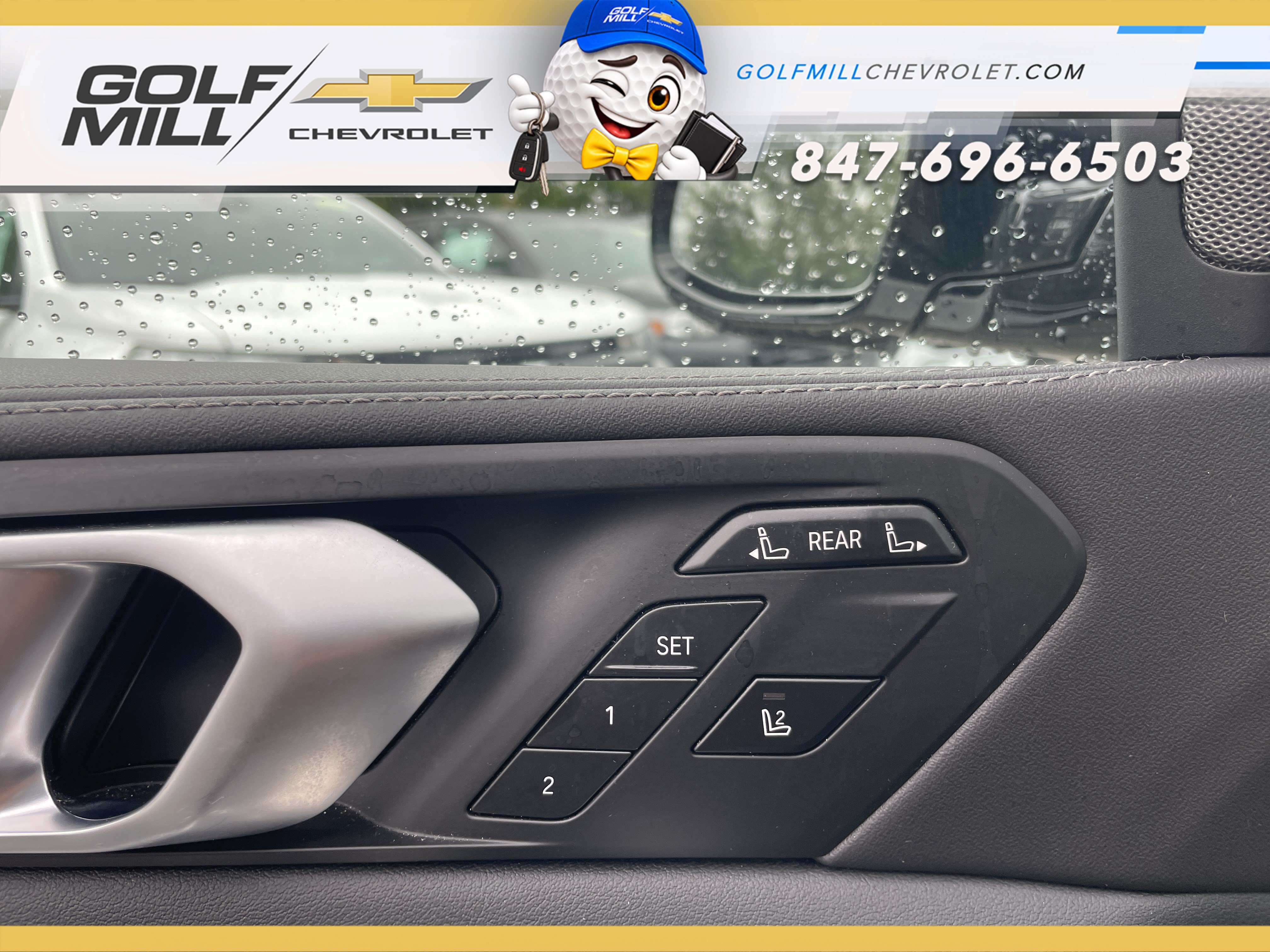 Used 2023 BMW X7 xDrive40i w/ M Sport Package AWD/4WD image 15