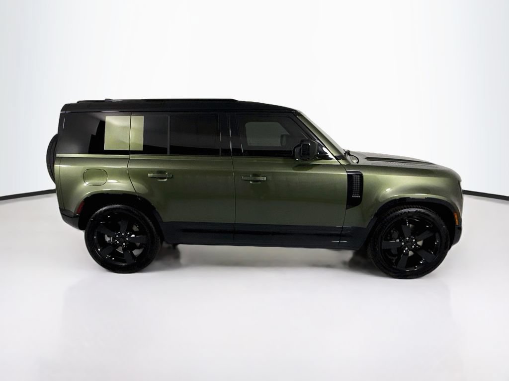 New 2026 Land Rover Defender 110 X-Dynamic SE AWD/4WD image 4