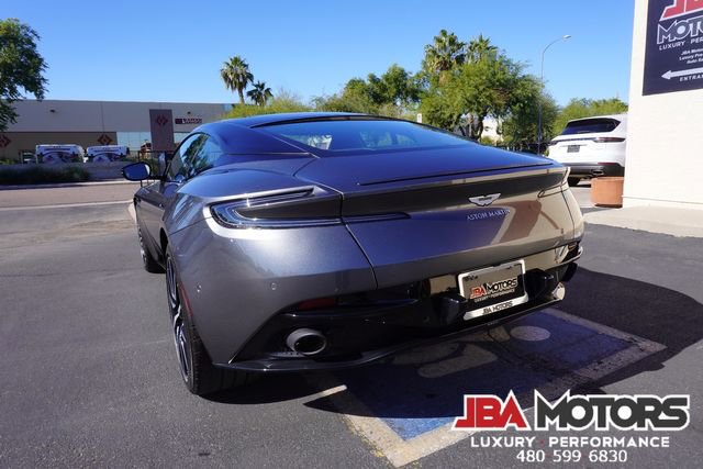 Used 2020 Aston Martin DB11 Coupe image 29