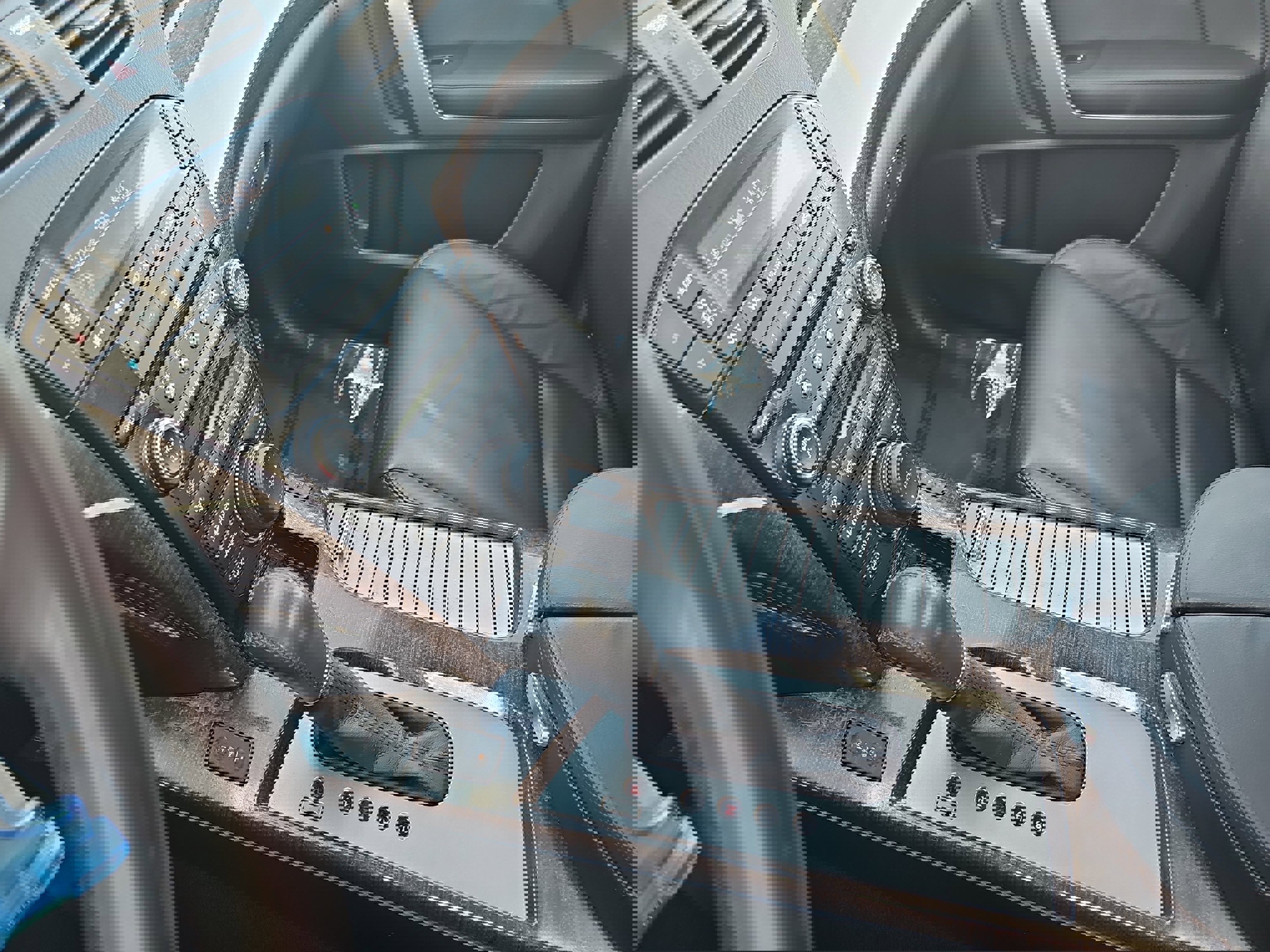 Used 2012 Acura MDX w/ Technology & Entertainment image 26