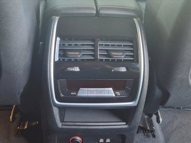 Used 2020 BMW X7 xDrive40i w/ Premium Package image 17