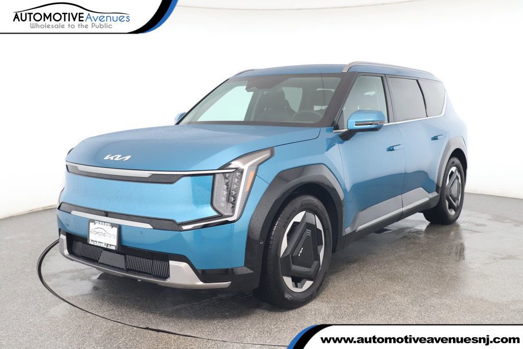 Used 2024 Kia EV9 Land image 1