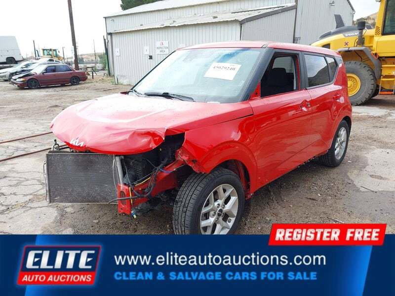 Used 2022 Kia Soul LX w/ Technology Package FWD image 4