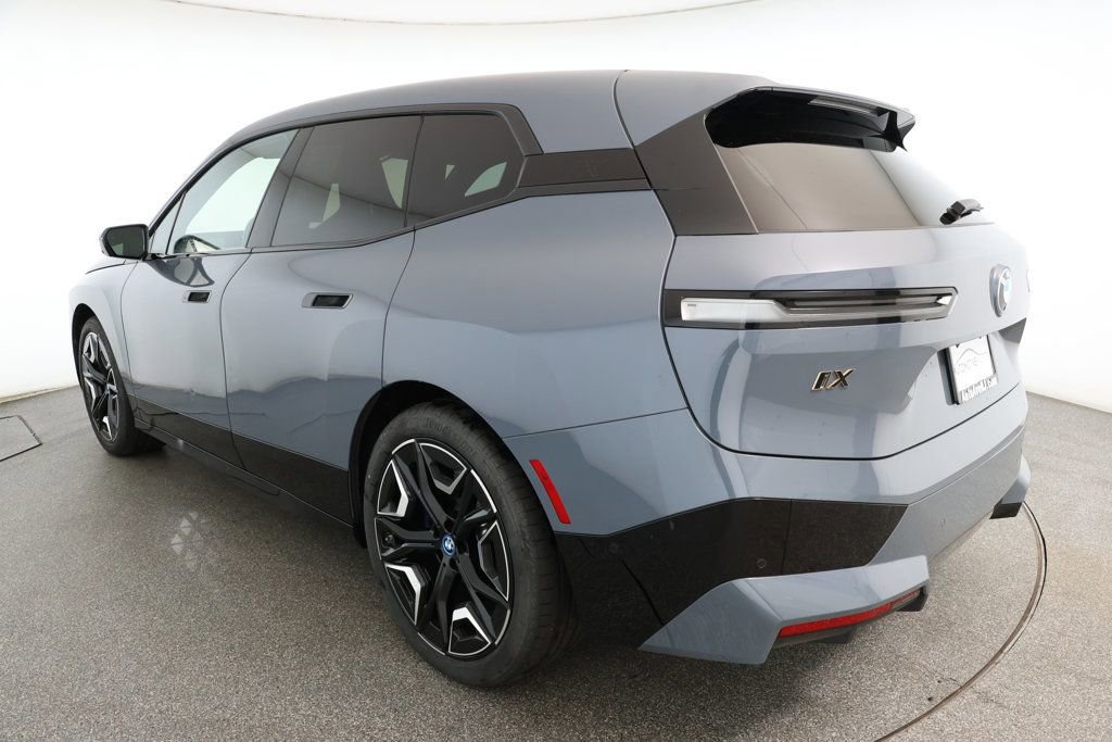 Used 2023 BMW iX M60 w/ Executive Package image 6