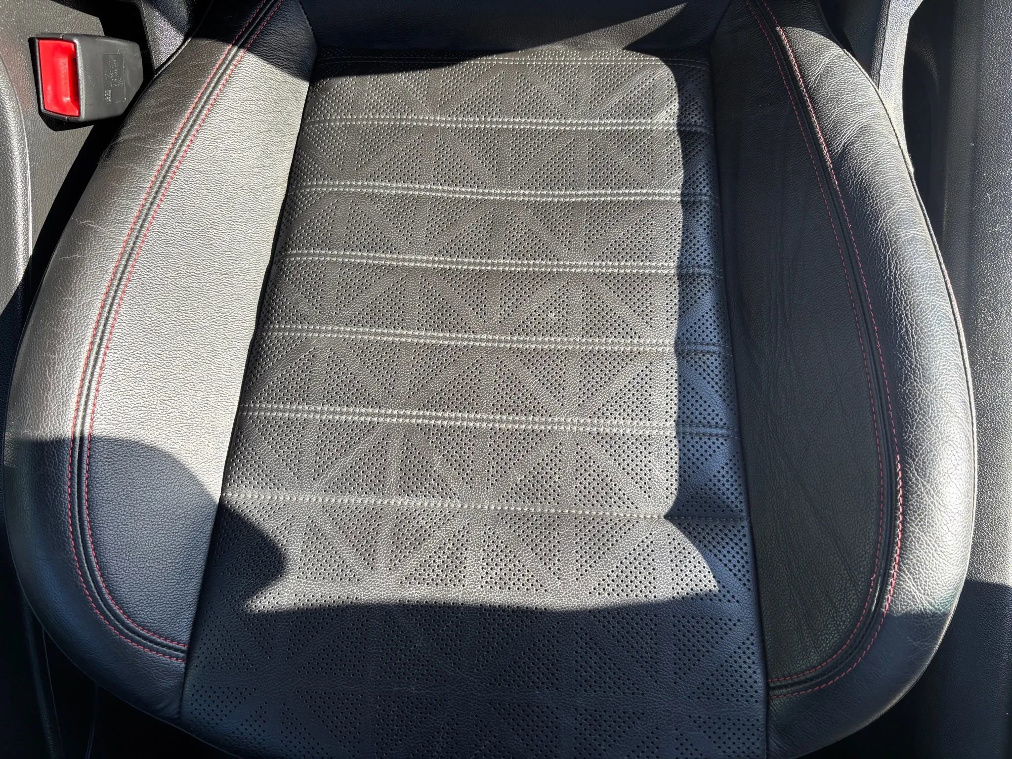 Used 2019 Buick Cascada Sport Touring w/ Dark Effects Package image 14