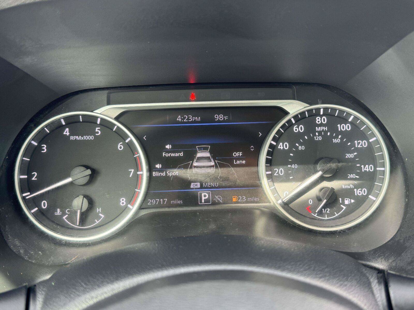 Used 2024 Nissan Sentra SR w/ SR Premium Package FWD image 23