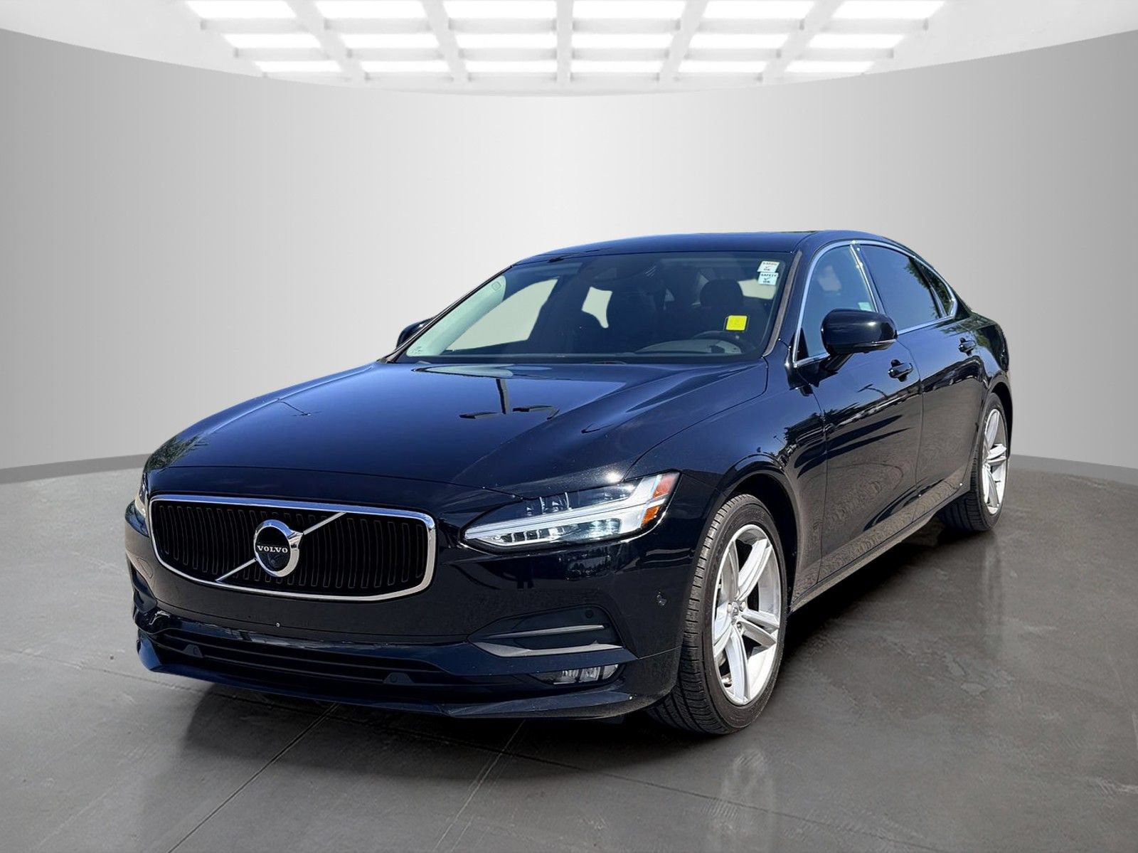 Used 2018 Volvo S90 T5 Momentum