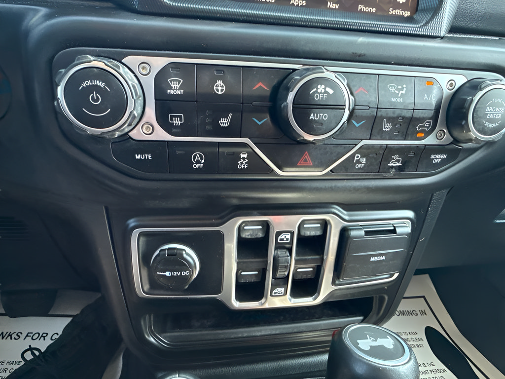 Used 2021 Jeep Wrangler Unlimited Sahara AWD/4WD image 32