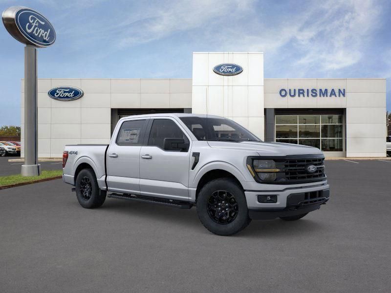 New 2026 Ford F150 XLT w/ XLT Black Appearance Package