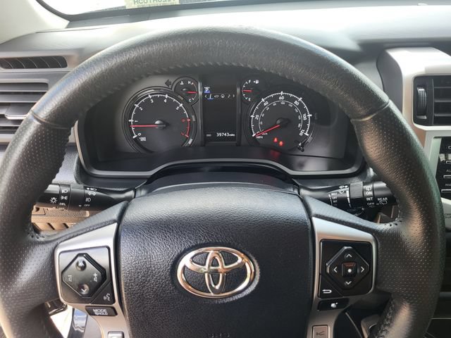 Used 2022 Toyota 4Runner SR5 Premium w/ Wilderness Package (TMS) AWD/4WD image 15