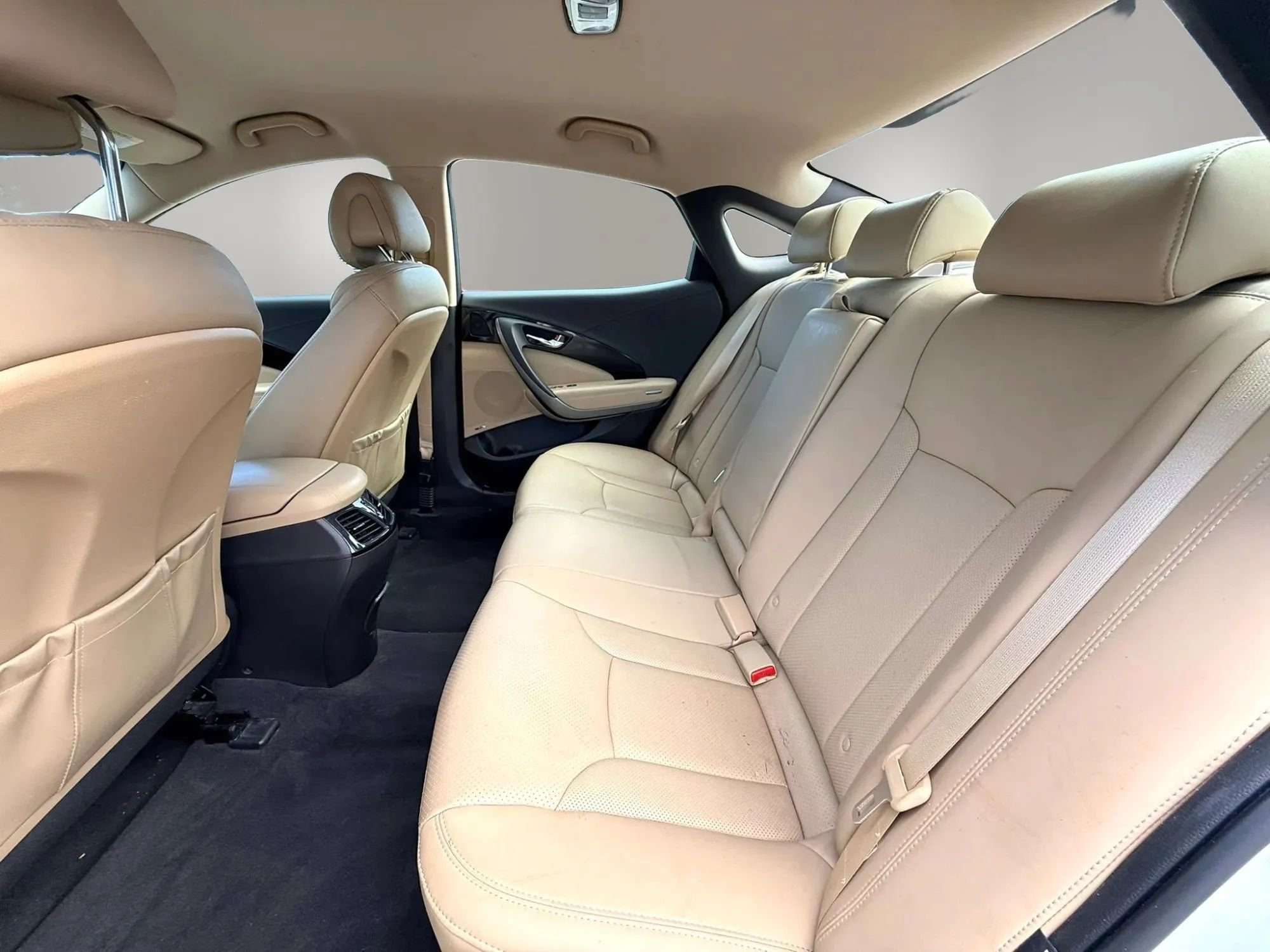 Used 2017 Hyundai Azera FWD image 12
