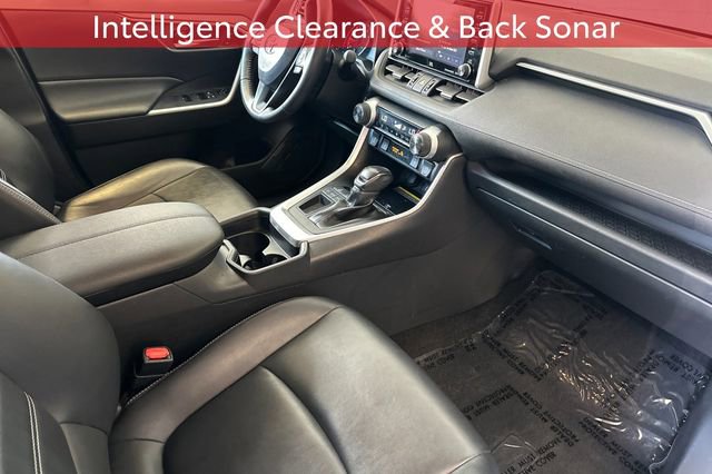 Used 2020 Toyota RAV4 XLE Premium FWD image 21