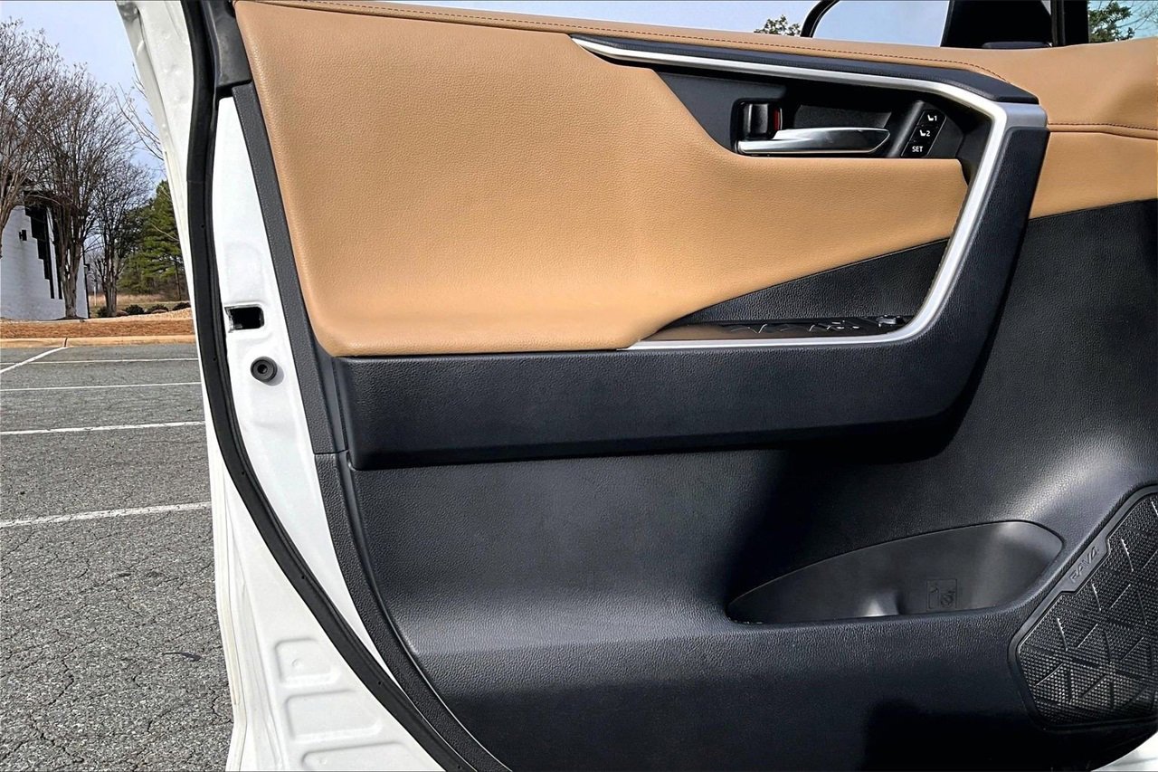 Used 2021 Toyota RAV4 Limited w/ Limited Grade Weather Package image 27