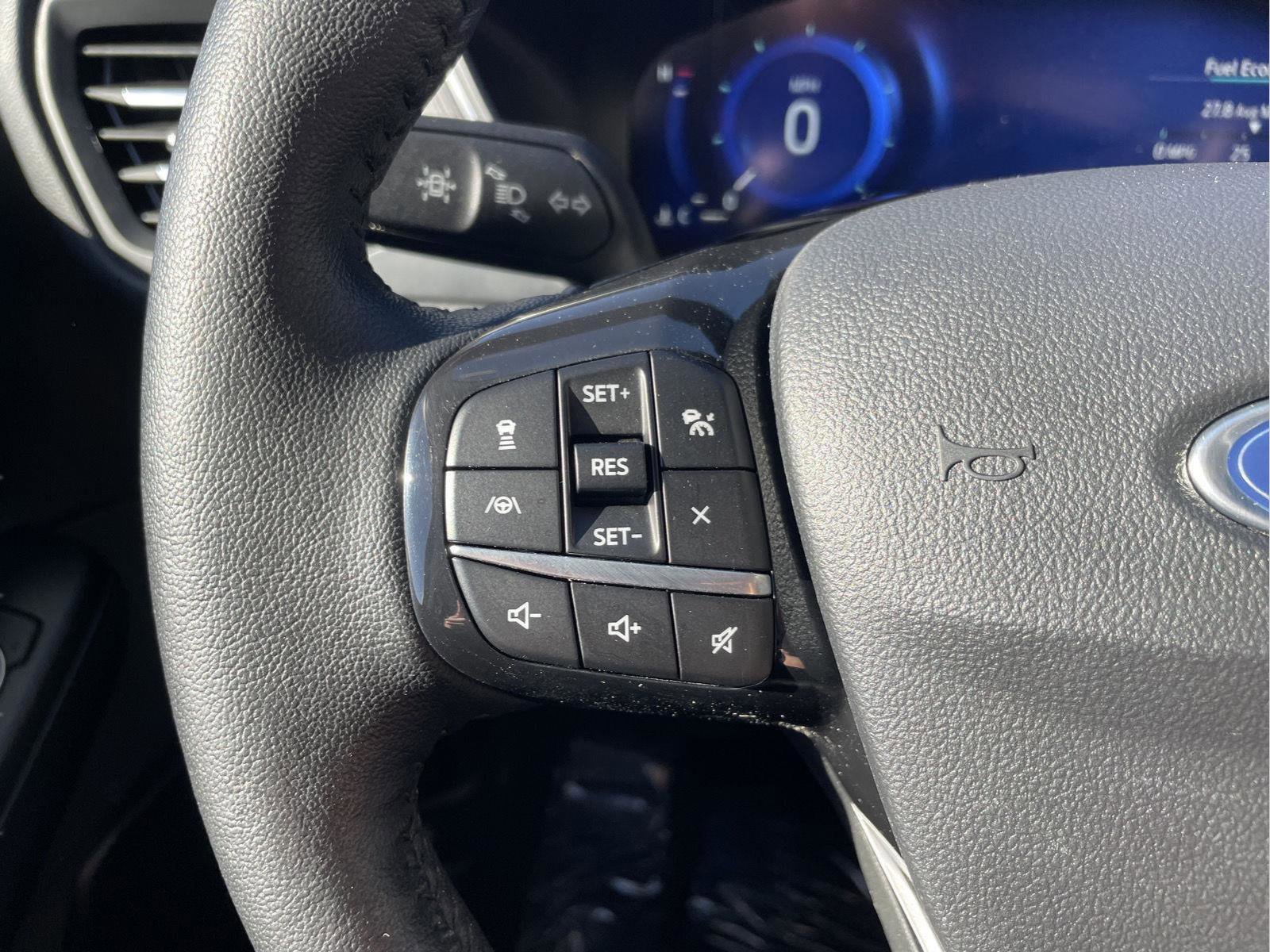 Used 2021 Ford Escape Titanium w/ Class II Trailer Tow Package image 17