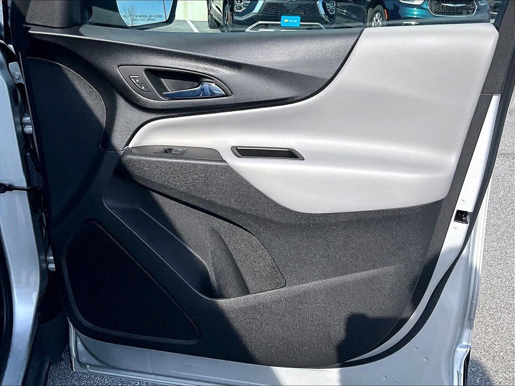 Used 2022 Chevrolet Equinox LS image 12